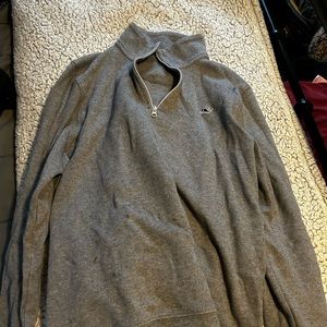 Vineyard Vines crew neck